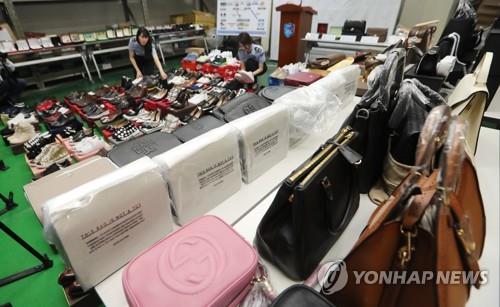 Louis Vuitton the most-counterfeited foreign brand in S. Korea: report - 1