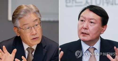 This compilation image shows Lee Jae-myung (L), the presidential candidate of the ruling Democratic Party, and Yoon Suk-yeol, the candidate of the main opposition People Power Party. (Yonhap)