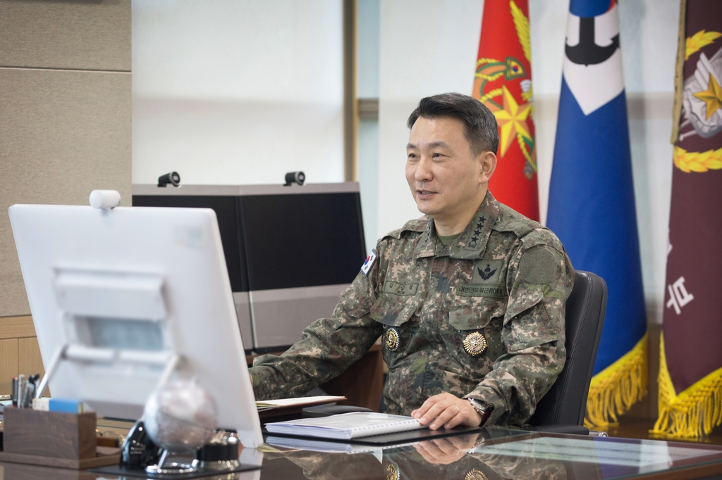 JCS Chairman Gen. Kim Seung-kyum holds virtual talks with his U.S. counterpart, Gen. Mark A. Milley, in Seoul in this photo released by the Joint Chiefs of Staff on Aug. 3, 2022. (PHOTO NOT FOR SALE) (Yonhap)