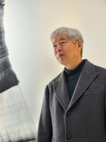 Artist Lee Bae captures ethereal Korean aesthetics at Venice Biennale
