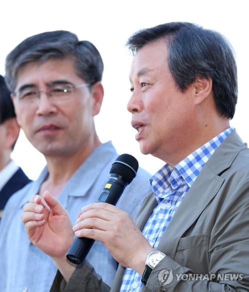 Jeux asiatiques : le ministre du Sport rend visite aux athlètes au centre d’entraînement de Jincheon