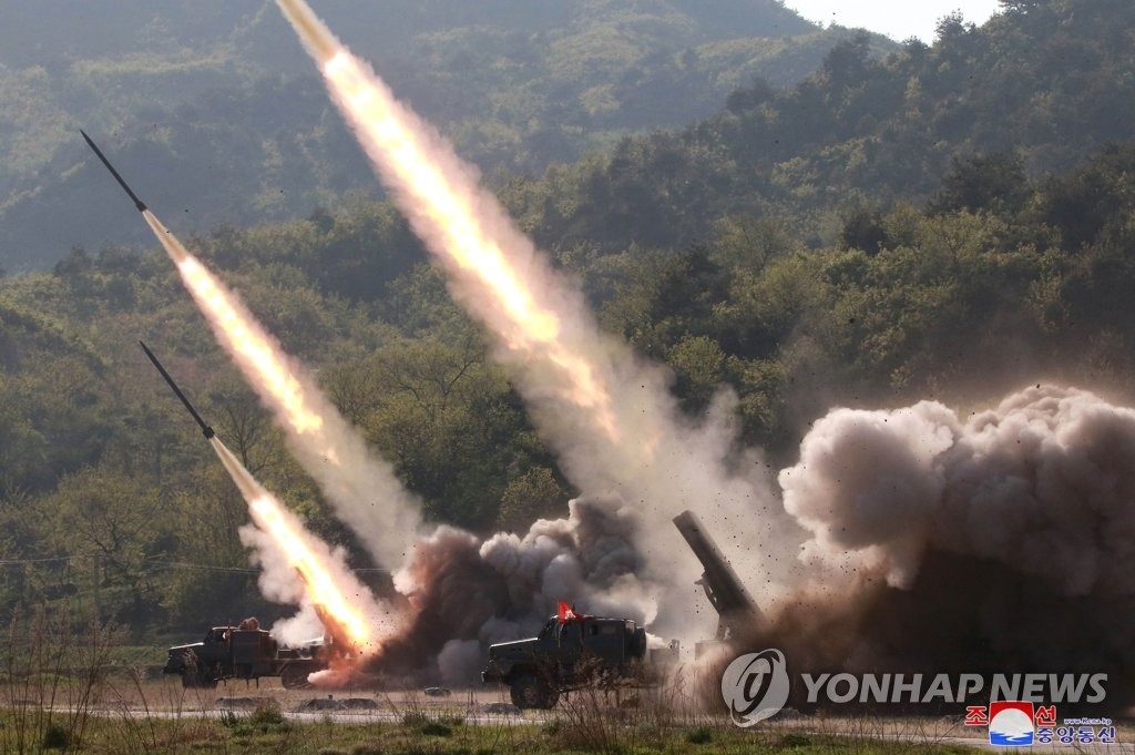 Exercice de tirs en Corée du Nord, le 9 mai 2019 (KCNA=Yonhap). (Utilisation en Corée du Sud uniquement et redistribution interdite)
