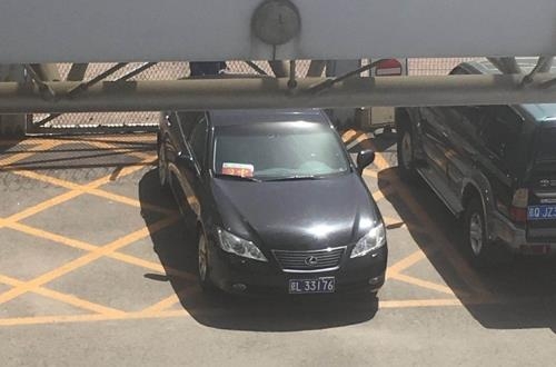 北京空港に駐車された中国側の車両＝（聯合ニュース）