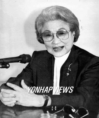 <볼록거울> 이태영 여사와 법조 '女風시대' - 2