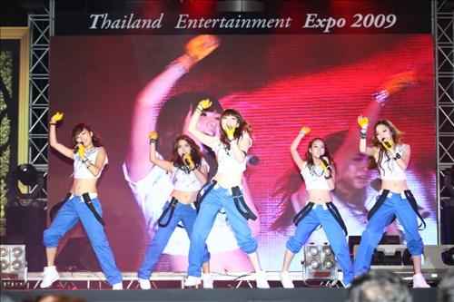 샤이니ㆍ라이언ㆍ카라 "泰팬 환호에 놀랐죠" - 4