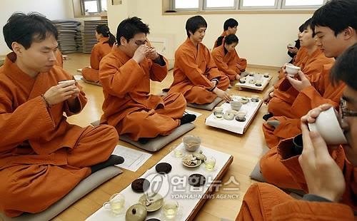 <템플스테이 10년..참가자 70만명 돌파> - 2