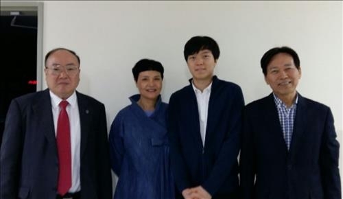 천재소년 송유근, 내년 2월 최연소 박사 된다 - 2