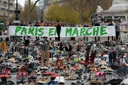 세계 주요도시서 기후 변화 시위…시위금지 佛선 신발 항의 전시(종합2보) - 2