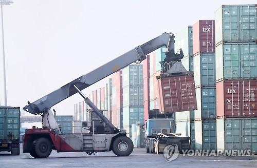 인천항 내년 컨테이너물동량 목표 250만TEU…올해보다 5.6%↑ - 2