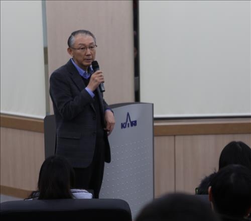 "한국형 로켓, 난관 해결할 길 열려…내년 말 시험발사 목표" - 3