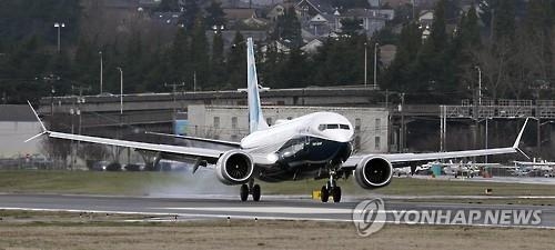 보잉 '737맥스' 첫비행 성공…단·중거리 항공기 경쟁격화 예고 - 3
