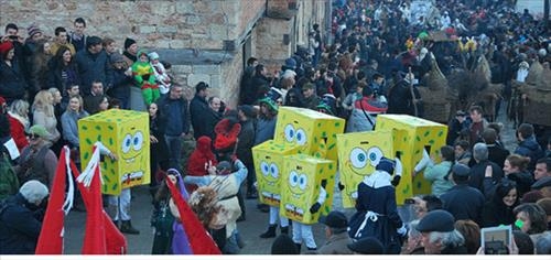 마케도니아 마을 전체가 새해 가장행렬로 '들썩'…500여년 전통 - 3