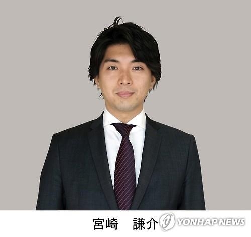 日 30대 男의원, 육아휴직 선언하더니…출산직전 외도 의혹 - 2