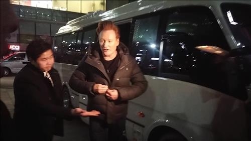 "한국 팬들 안녕하세요"…코난 팬미팅장 뜨거운 열기 - 2