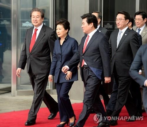 "이제는 국회 몫"…與지도부, 朴대통령 연설에 '비상모드' - 2