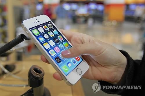 美법원 "애플, 테러 수사 위해 아이폰 잠금해제 도와야" - 2