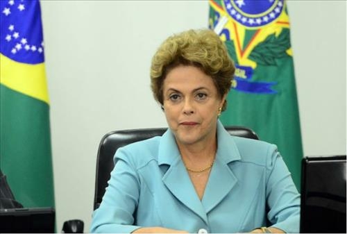 브라질 호세프 "지지율 회복보다 연금 개혁에 주력" - 2
