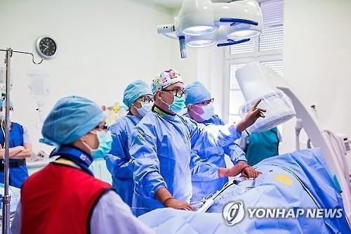 "3기 이상 전립선암에는 수술치료가 더 효과" - 2
