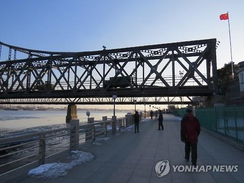 대북제재 첫달 북중교역 20% ↑…中 이행성적 일단 '불합격' - 3