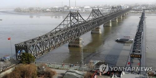 대북제재 첫달, 중국의 석탄수입액 30% ↑…철광석·귀금속 급감 - 2