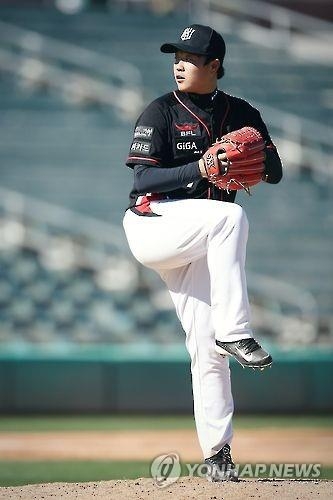 <프로야구> 동생 앞에서 무실점…박세웅 "전, 패배에서 배웠어요" - 3