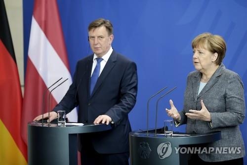 메르켈 "EU 안에서 번영하는 영국을 원한다" - 2