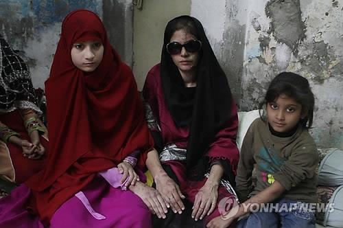 파키스탄서 아내 대상 '가벼운 체벌' 허용법 추진 - 2