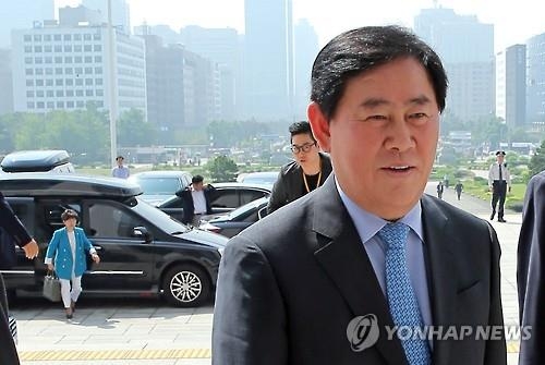 최경환 "대우조선 지원, 채권단 협의 거쳐…부실은폐 없다" - 2