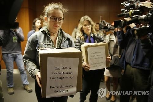 성폭행 美스탠퍼드대생, 수영 선수 영구 제명된다 - 3