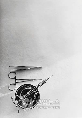 주사만으로 하는 '쁘띠성형', 일본서도 실명 피해 - 2