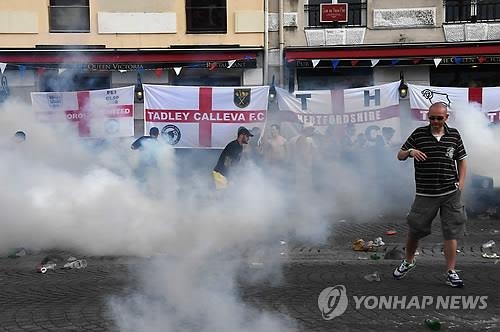 유로2016에서 훌리건 또 활개…영국식 우월감과 마초문화 탓 - 2