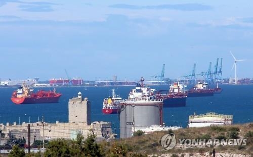 국제유가, 5거래일 연속 하락…WTI 1%↓ - 2