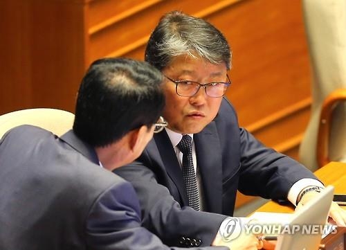 친박 "'억지 복당' 수용불가"…집단행동 본격화 태세 - 2