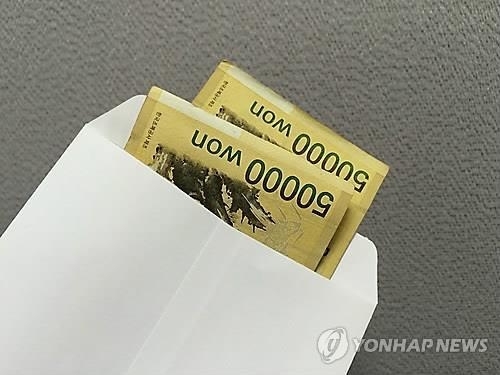 "학회장하면 차 뽑는다던데" 학생회비 사용 잇단 시비 - 2