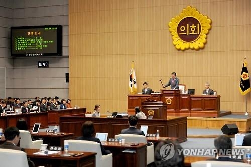 광주 지방의회 의장선거 앞두고 '교차투표' 신경전(종합) - 2