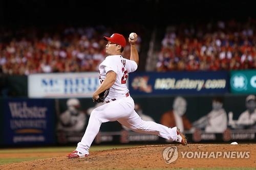 너무 쉬었나…오승환, 만루 위기 넘기며 1이닝 마무리 - 2