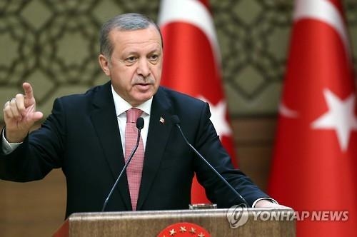 EU 집행위원장 "터키 EU 가입 협상 중단해선 안 돼" - 3