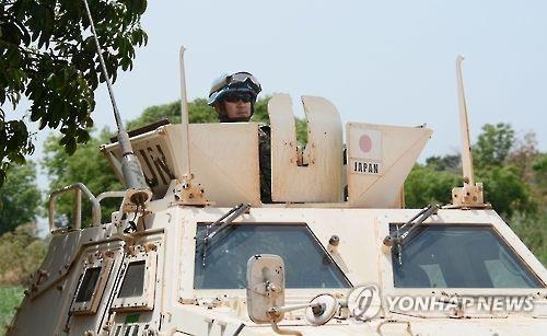 일본, PKO파견 자위대 무기사용 확대 신임무 부여 방침 - 2