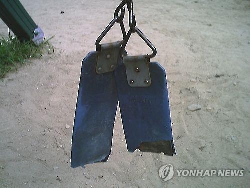 종교시설·하천변 어린이 놀이시설도 안전검사 받는다 - 2