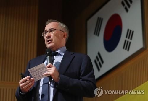 <월드컵축구> 슈틸리케호 손흥민·석현준·기성용 승선…최강멤버 - 2