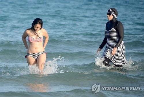프랑스 유명배우 이자벨 아자니 "부르키니 금지 우습고 위험해" - 3