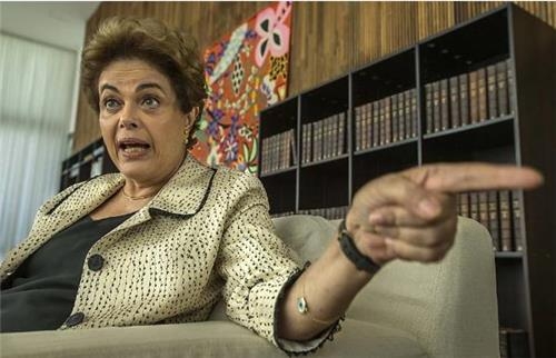 브라질 언론 "호세프 대통령 탄핵 가능성 더 커져" - 2