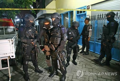 동남아 각국, 고강도 테러 대응책 도입…정치탄압 악용 우려도 - 3