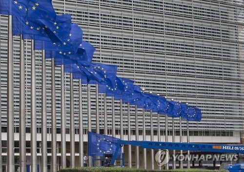 "난민문제 우선, EU 가입협상 재개" vs "인권기준 충족해야" - 1