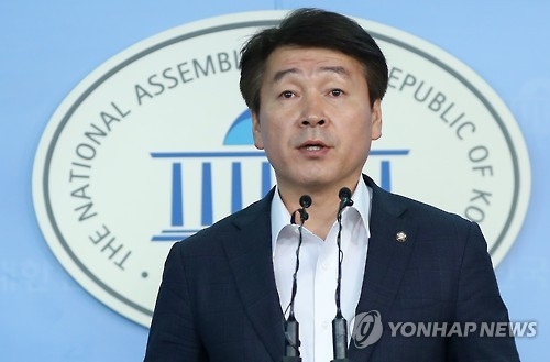 野 "대통령 무조건 퇴진해야…촛불 꺼지리라 기대 말라" - 1