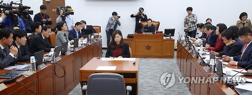 최순실 국조특위 2차 회의…기관보고·청문회 날짜 의결 - 1