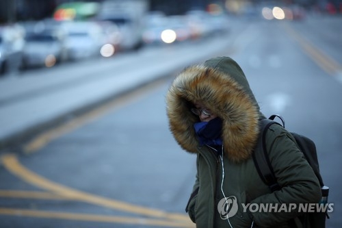 경기북부 연일 '강추위' 기승…연천 미산 영하 11도 - 1