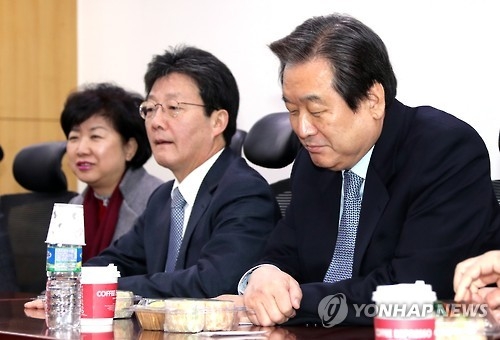 與 비주류·'탈당파' 내일 각각 회동…'탄핵' 세몰이 - 1