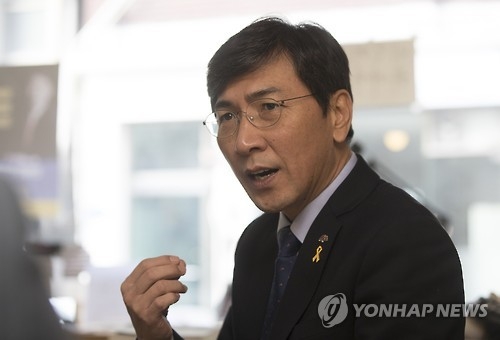 안희정 "이승만의 금의환향인가, 국격 전락"…귀국 반기문 비판 - 2