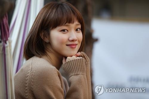 이성경 "사랑스런 복주 덕에 내가 힐링…살쪄도 신났죠" - 1
